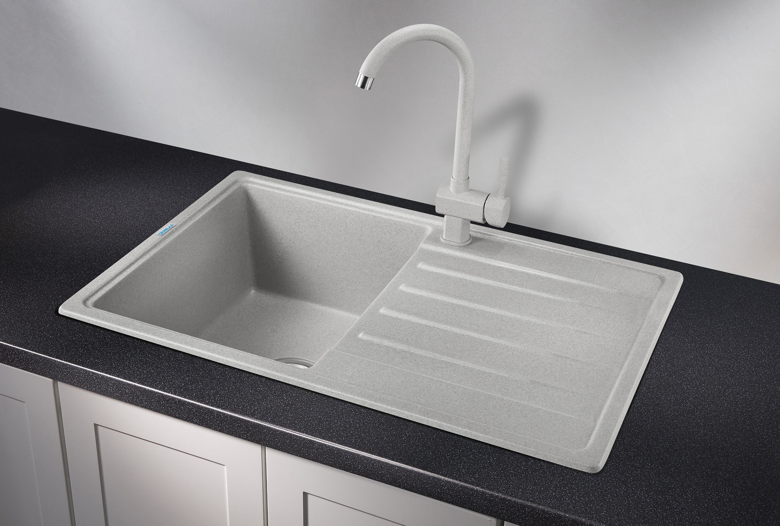 Мойка для кухни Granula Standart 7602 базальт, 76х50 см, прямоугольная